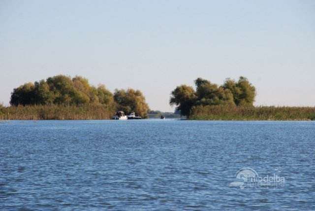 pescuit Confluenta dintre lacul Uzlina si lacul Isac