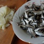 salata hamsii marinate